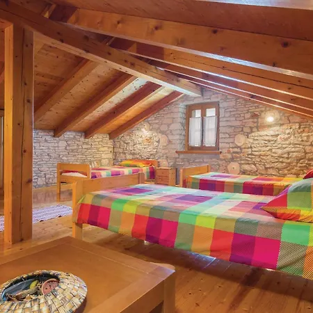 3 Bedroom Gorgeous In Holiday home *