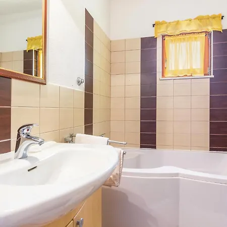 3 Bedroom Gorgeous In *
